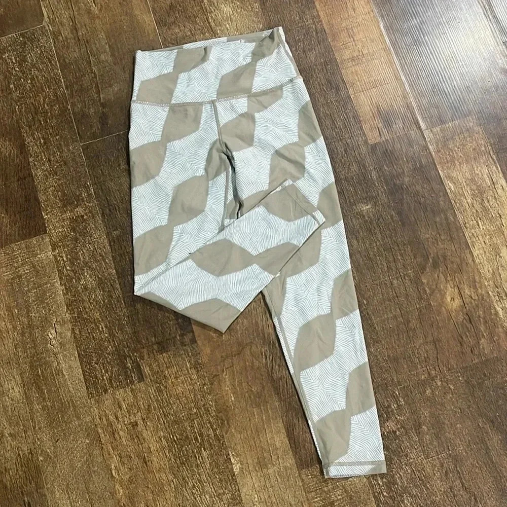 Aerie Printed Chill Play Move High Waist Leggings Medium